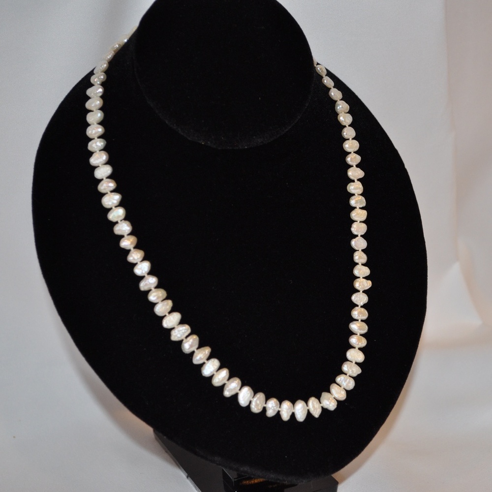18" Flat Pearl Necklace